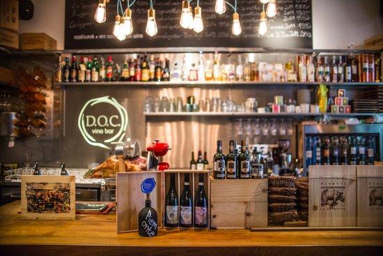 Doc Vino Bar